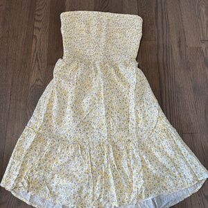 Strapless mini dress. Light yellow floral dress